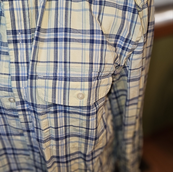 Gap slimfit XL buttondown long sleeve shirt. Blue and cream color. - Picture 2 of 10